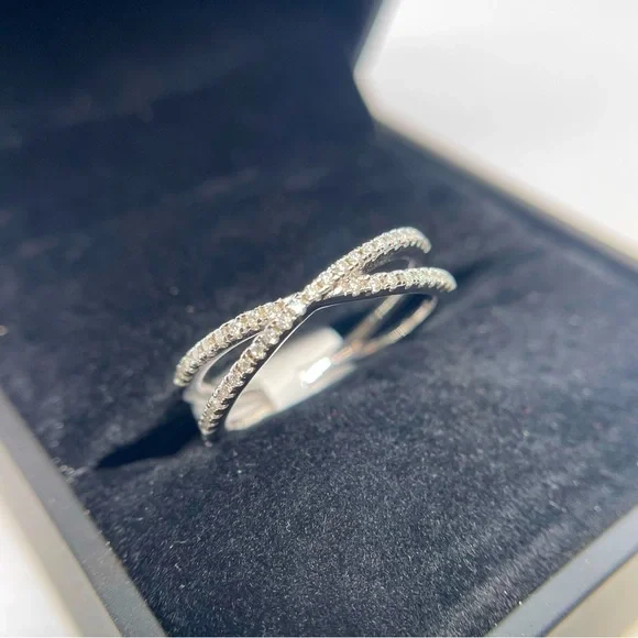 Unique 1 carat Moissanite Criss Cross Wedding Band Ring Size 9 - Picture 12 of 12